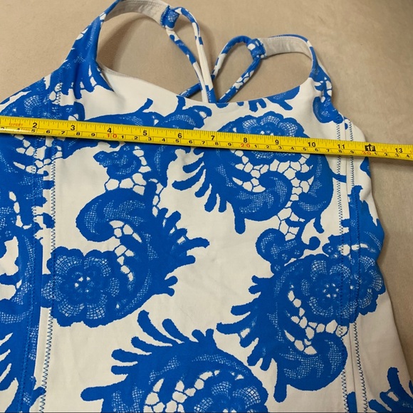 Lululemon strappy back tank with built in bra - Picture 7 of 7